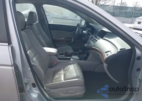 2011 Honda Accord 3.5 Ex-L z USA, uszkodzony, nr VIN 1HGCP3F85BA029130